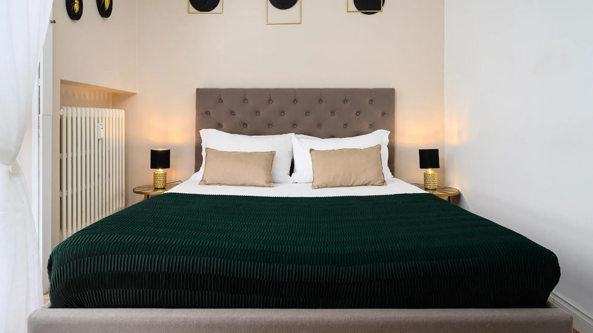 اتصالات Classbnb - Bright Apartment In The Moscova Area 